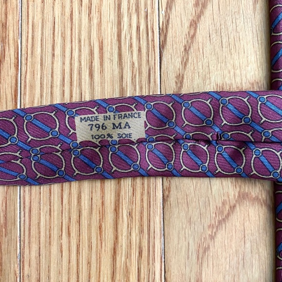 Necktie - Picture 2 of 6